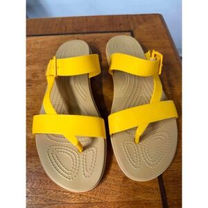 Crocs Women 10 Tulum Yellow Sandals Strappy Buckle Iconic Comfort Thong Flat